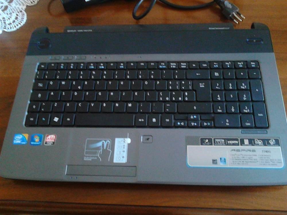 Acer Aspire 7740g + Packard Bell Ares