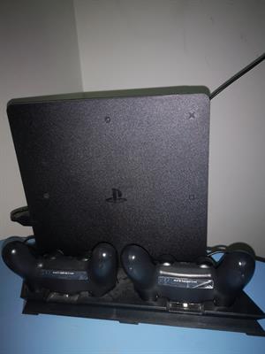 PS 4 WIFI 500gb, in ottime condizioni, come nuovi - Anteprima 2