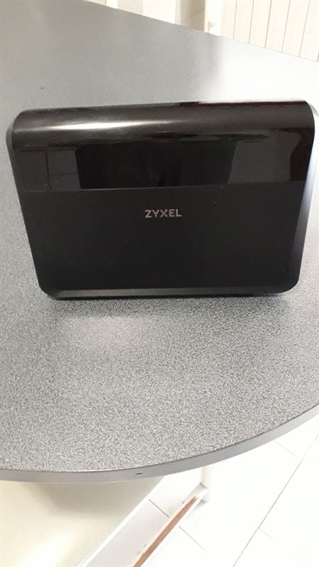 Foto 3Modem fibra Zxyel
