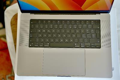 Apple MacBook Pro 16 quot; M1 Max 32 GB RAM - Anteprima 4
