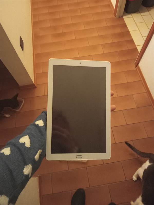 Tablet Yestel pari al nuovo