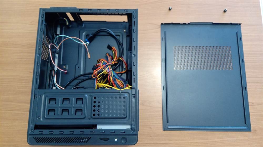 Foto 5 Case PC Desktop / SlimTower, prezzo non trattabile