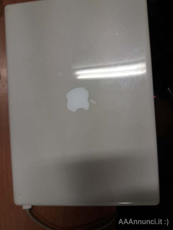 Foto 2MakBook core duo mod. A1181 Marca Apple, in buone condizioni
