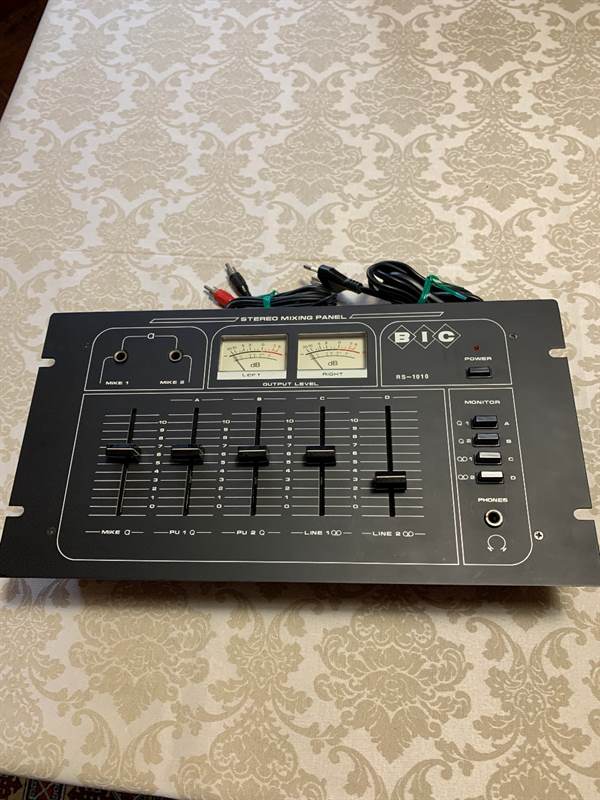 Mixing Stereo Panel, mai usato, ottime condizioni