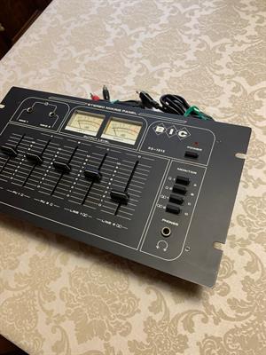 Mixing Stereo Panel, mai usato, ottime condizioni - Anteprima 3