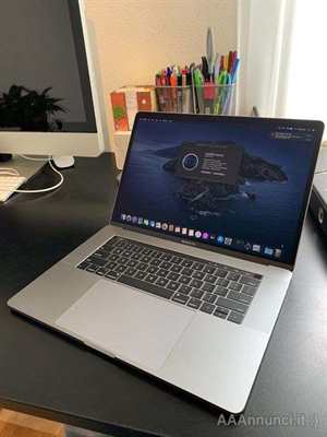 MacBook Pro 15" 2018 i9 / 32 GB / 500 GB