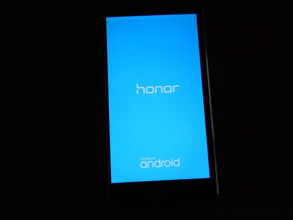 Per la vendita un telefonino quasi nuovo Honor androld