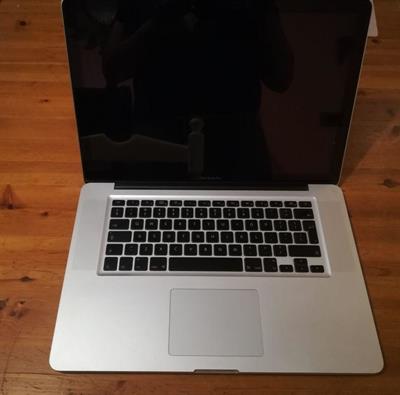 Apple MacBook Pro 15"