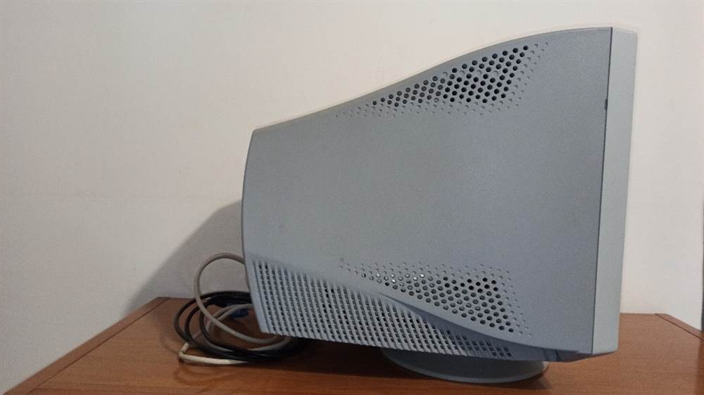 Foto 4Monitor CRT 17 quot; Sony CPD-G220 multiscan FD Triniton