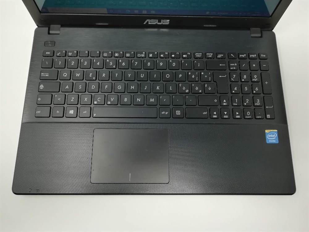 Foto 2Notebook Marca Asus 15.6 - Intel 1007U - 4GB - 120GB - Win10Pro
