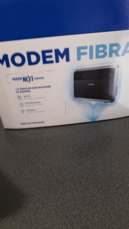 Foto 2Modem fibra Zxyel
