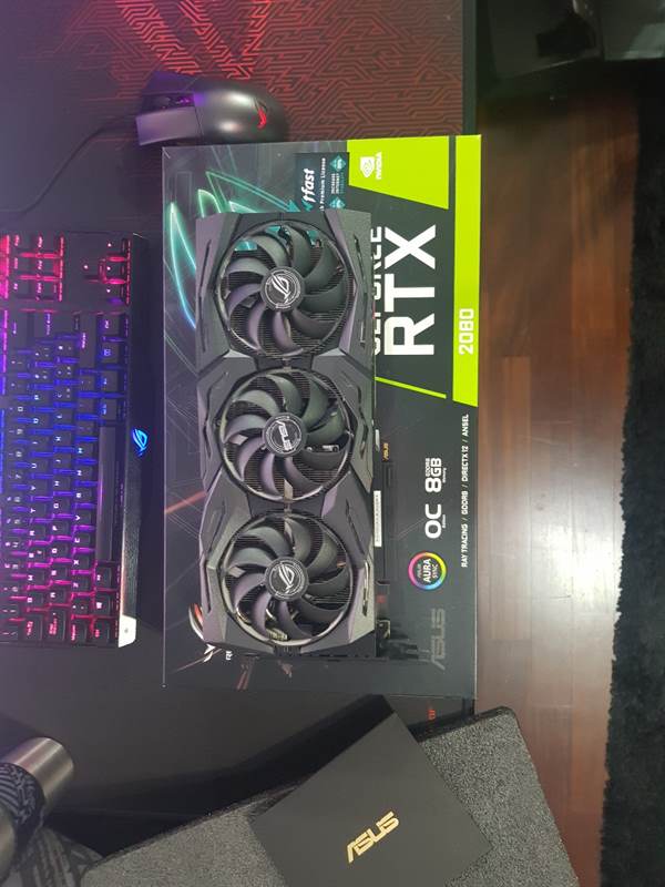 Foto 3Asus Rog Strix RTX 2080 OC (repasted like new)