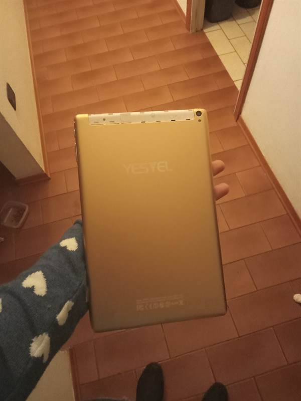 Foto 2Tablet Yestel pari al nuovo, modello x2, colore oro rosa