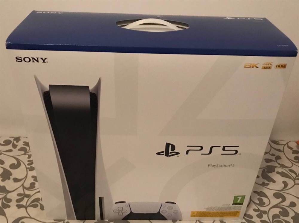 Foto 7PlayStation 5 versione con disco