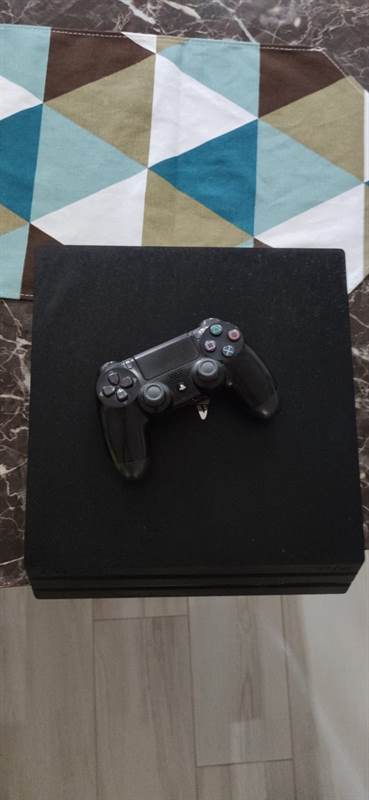 PlayStation 4 PRO 4K 1TB