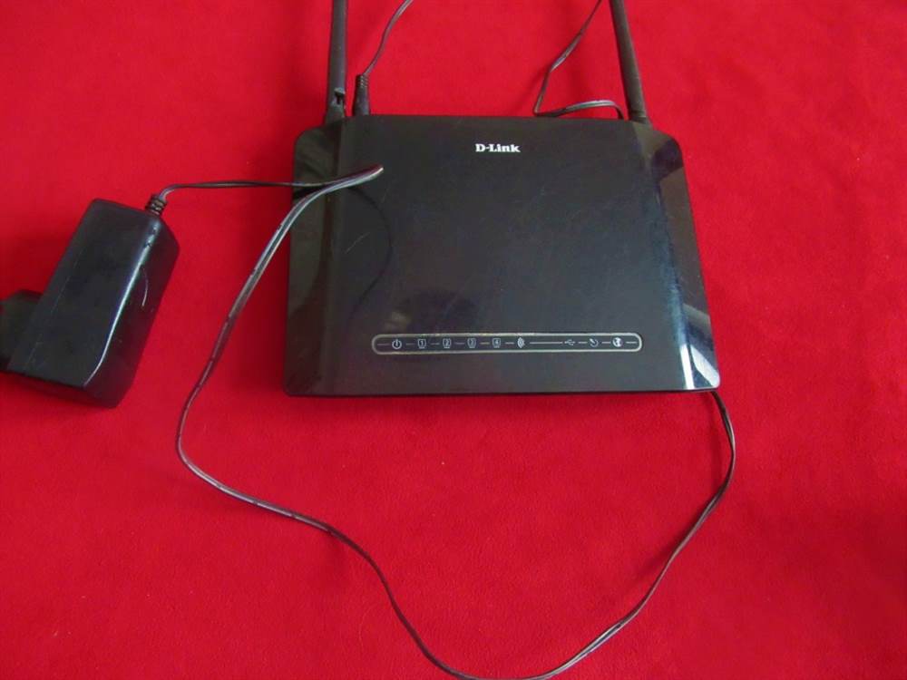 Modem/router D-LINK DSL-2750B