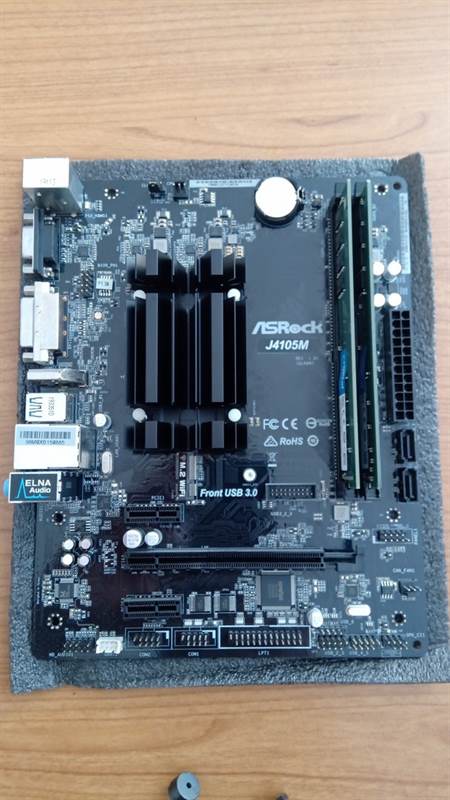 Scheda Madre AsRock J4105M + CPU + 8 Gb RAM DDR4