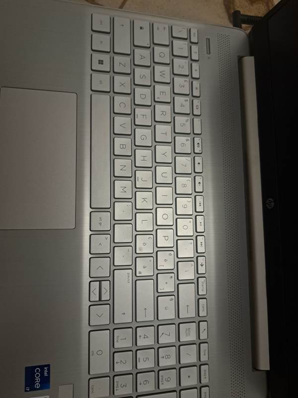 Foto 6Hp 15s fq i7-1255u, 32gb, 512gb